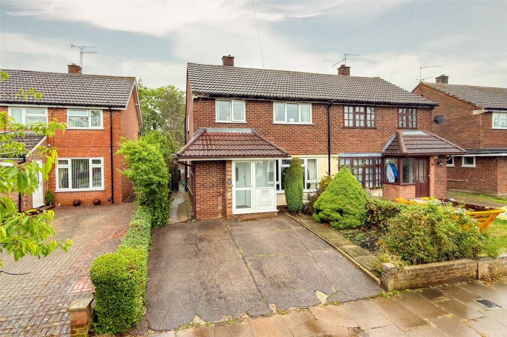 3-bed semi-detached on Rodney Avenue, St. Albans, Hertfordshire, AL1, £600,000