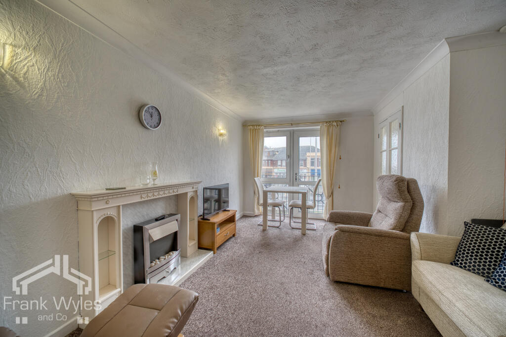 Apartment 35, Lemon Tree Court, Clifton Drive North, Lytham St. Annes, Lancashire photo 2
