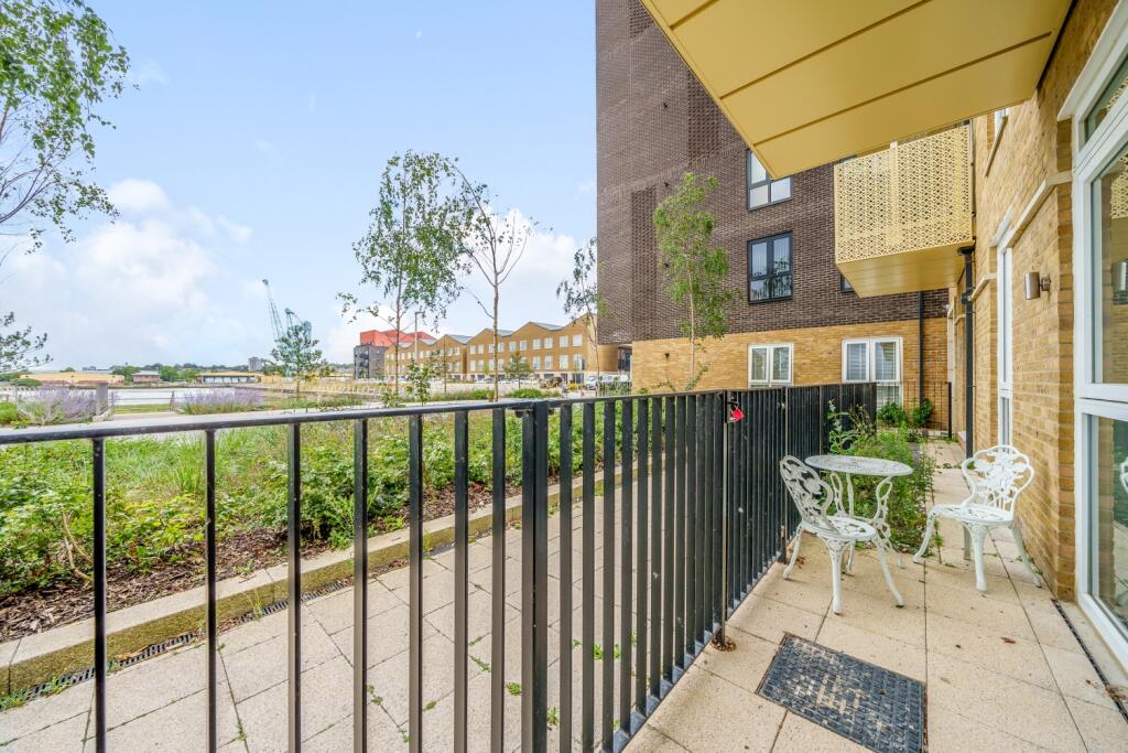 Apartment in Rochester - View 5
