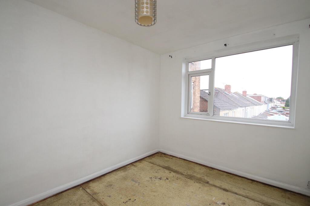 Devonshire Avenue, Southsea - More