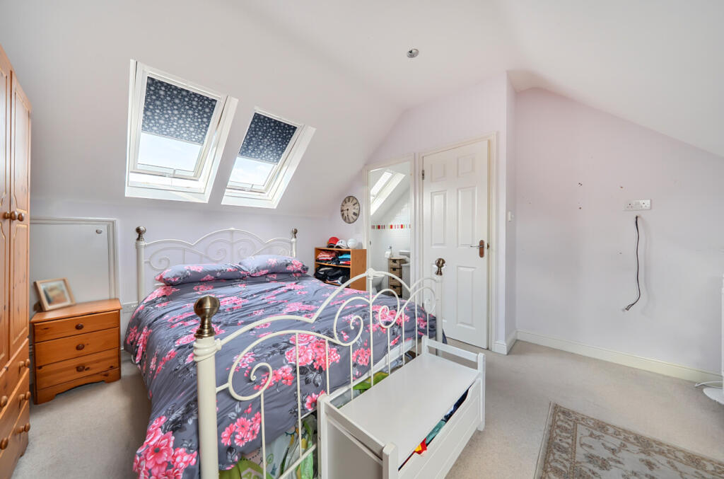House in Swindon - View 5