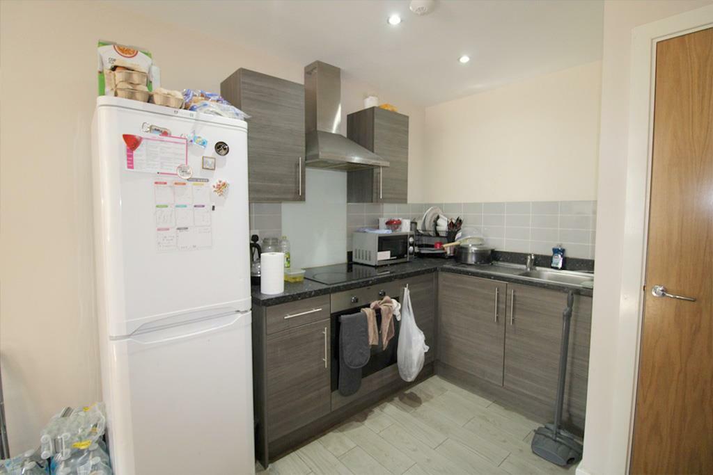 241 High Street, Kingswinford photo 3