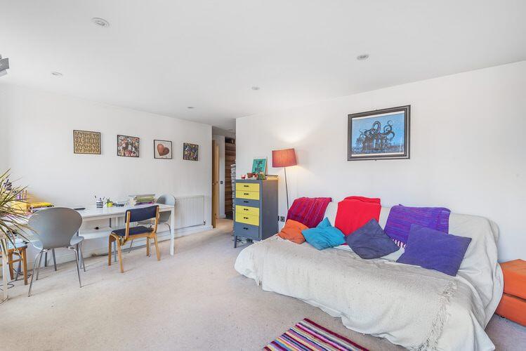Apartment in London - View 4