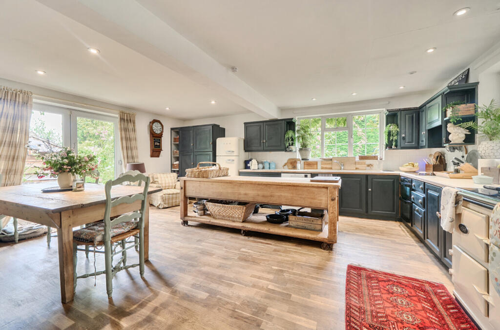 The Street, Broughton Gifford, Melksham, Wiltshire, SN12 photo 4