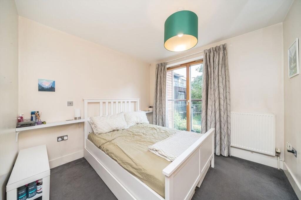 Apartment in London - View 5