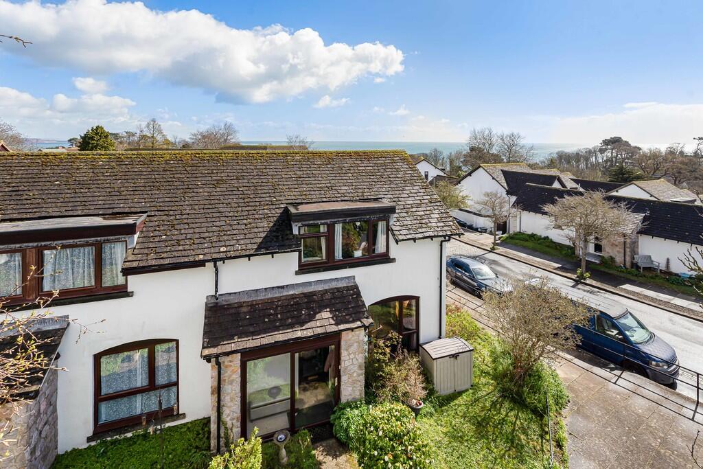 Main image of property: Oakland Drive, Dawlish, EX7 9RN