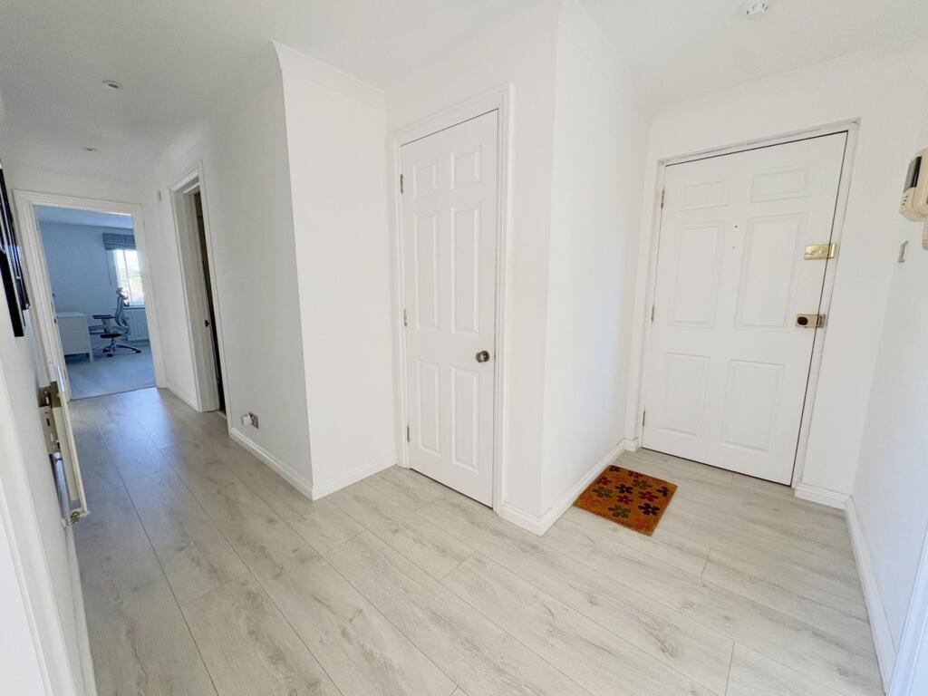 Apartment in Bournemouth - View 4