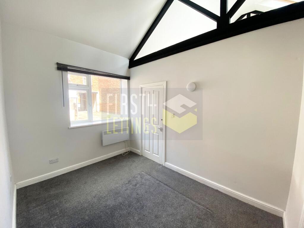 House in Leicester - View 2