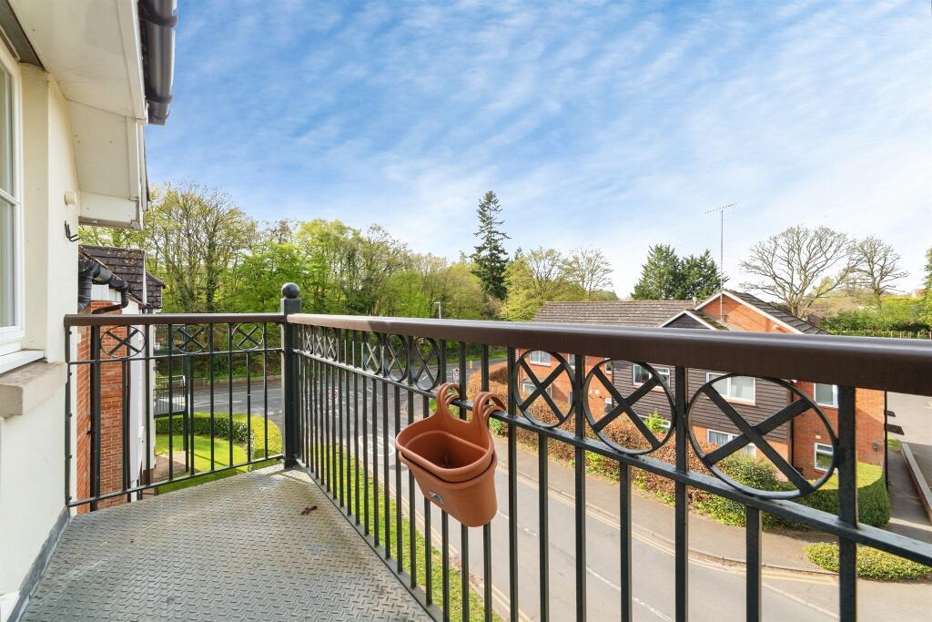 Additional image 11 of Canonsfield Road, Welwyn