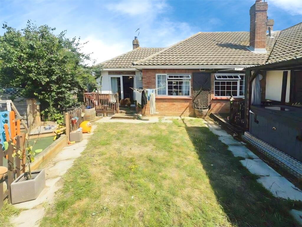 Main image of property: Mountview Road, Clacton-on-Sea, Essex