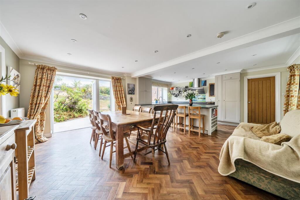 House in Frampton - More