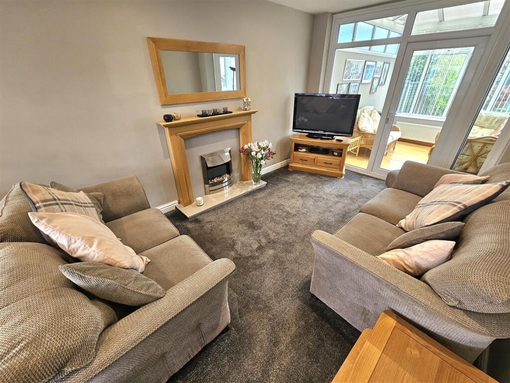 House in Solihull, Ulverley Green - View 3