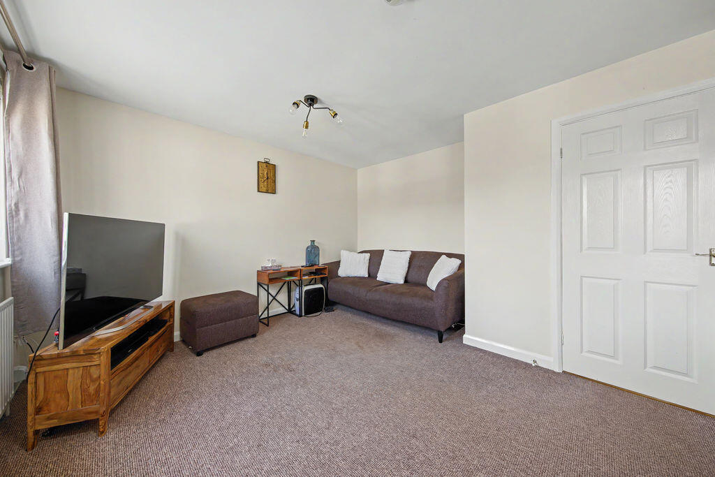 Apartment in Chesterfield, Derbyshire - More