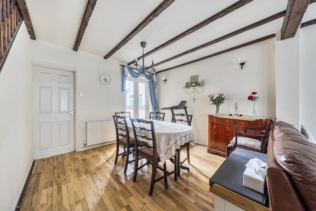 House in Swindon, Gorse Hill - View 5