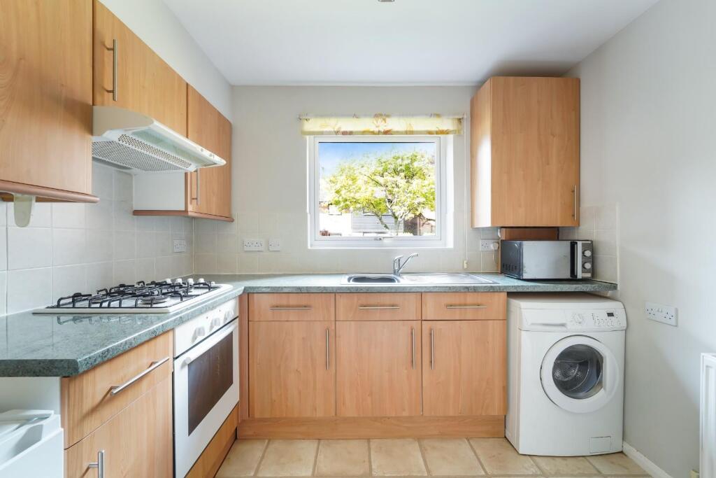 Apartment in Tadworth - View 3