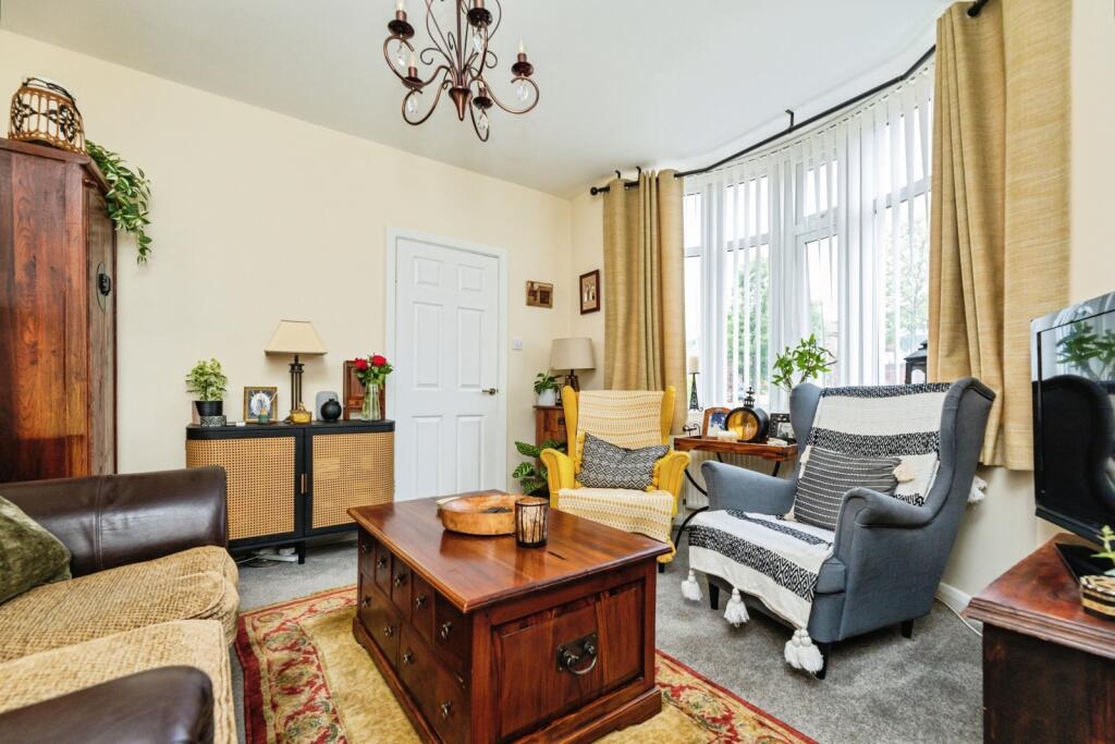 House in Rotherham, Greasbrough - View 4