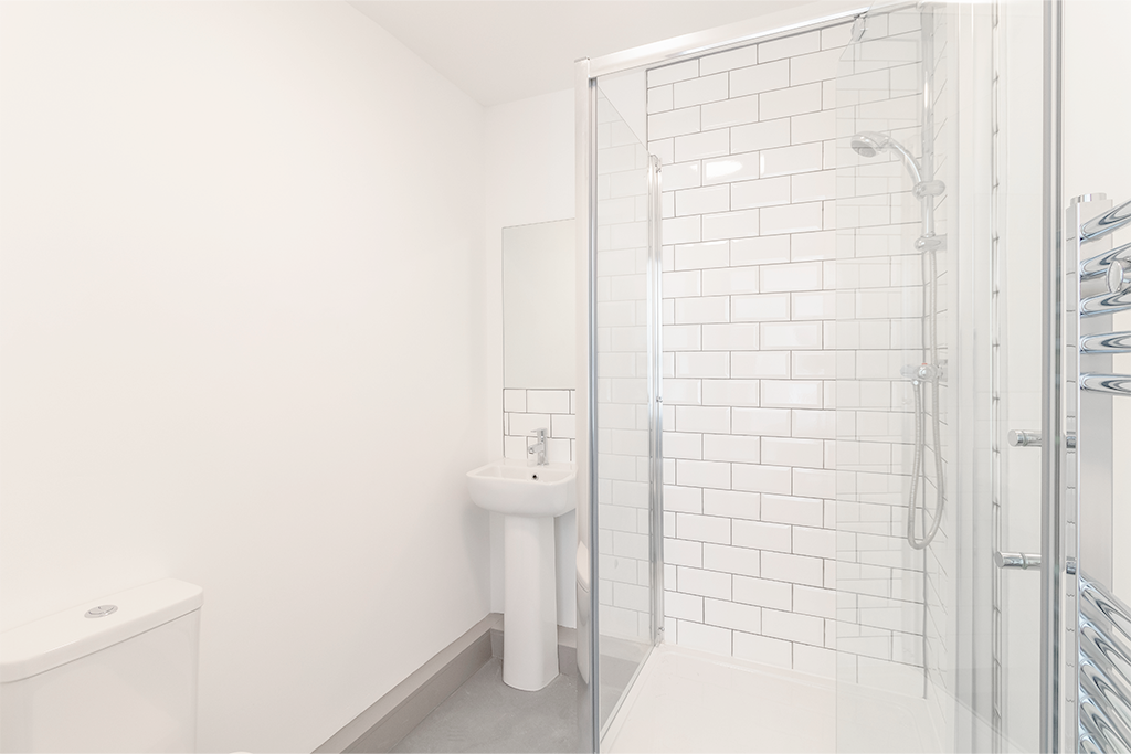 Apartment in Wirral, Liverpool City Region - View 2