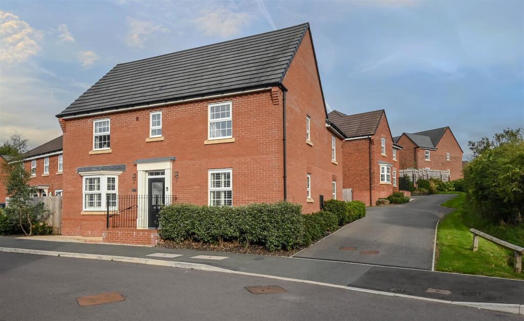 Main image of property: Sorrel Close, Uttoxeter, ST14