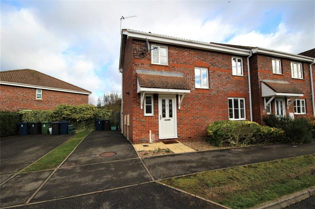 Main image of property: Salisbury Close, Amersham, Buckinghamshire, HP7