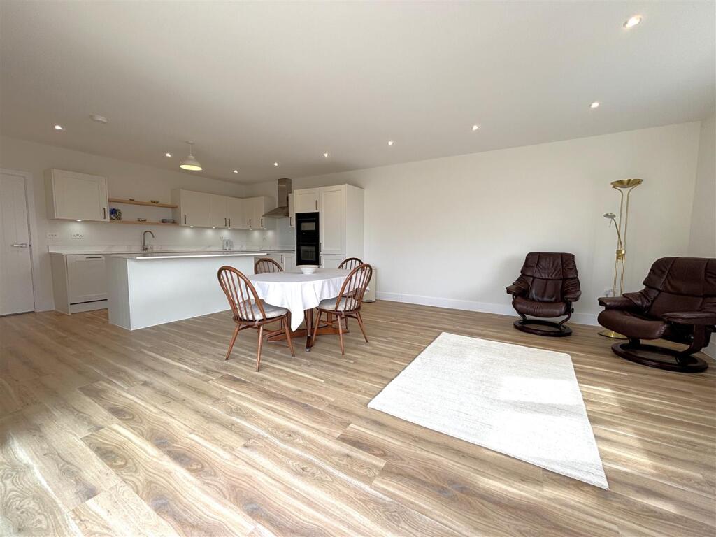 House in Dorchester, Chickerell - View 5
