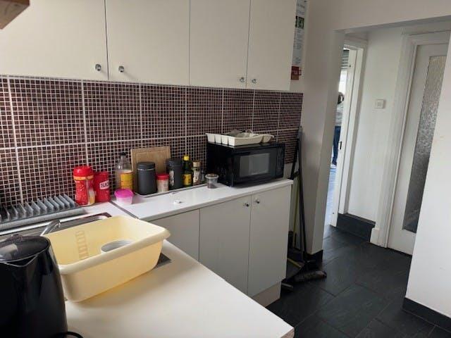 Kitchenette.jpg