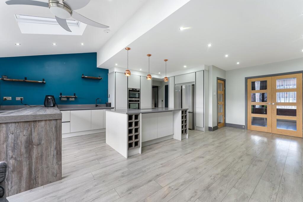 House in Widnes, Hough Green - View 3