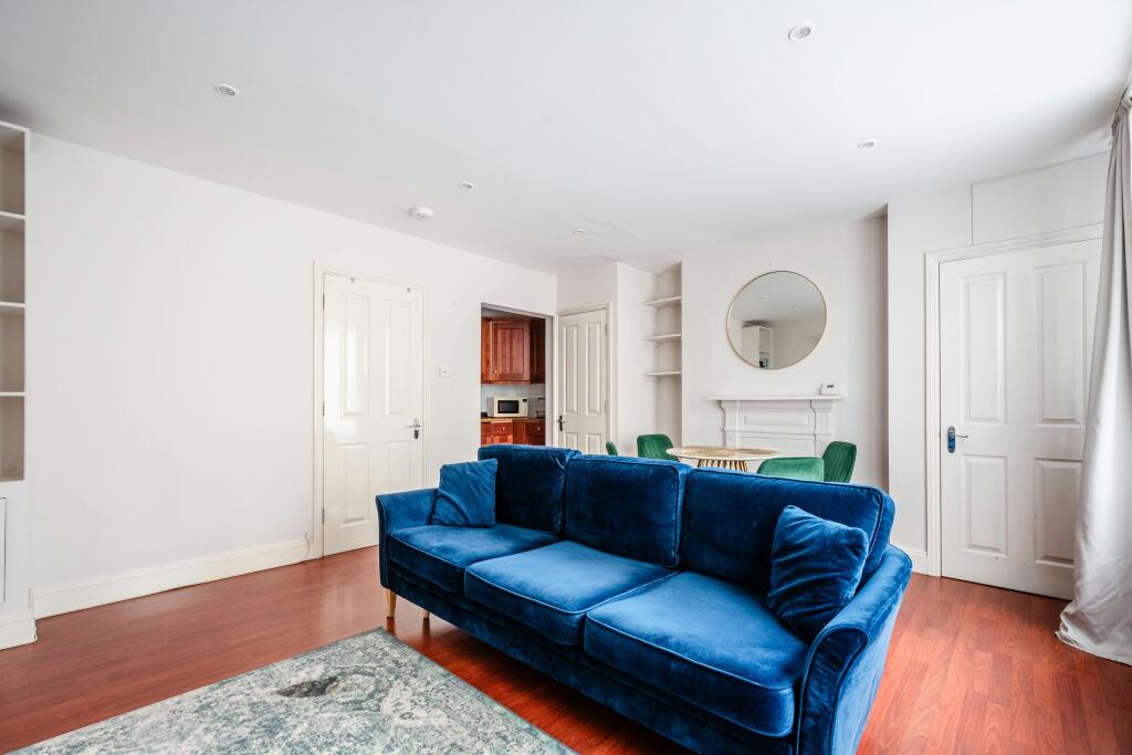 Brick Lane 136 F1 - 8.jpg