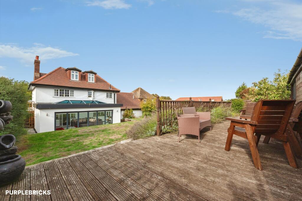 Wrotham Road, Gravesend, DA11 photo 3