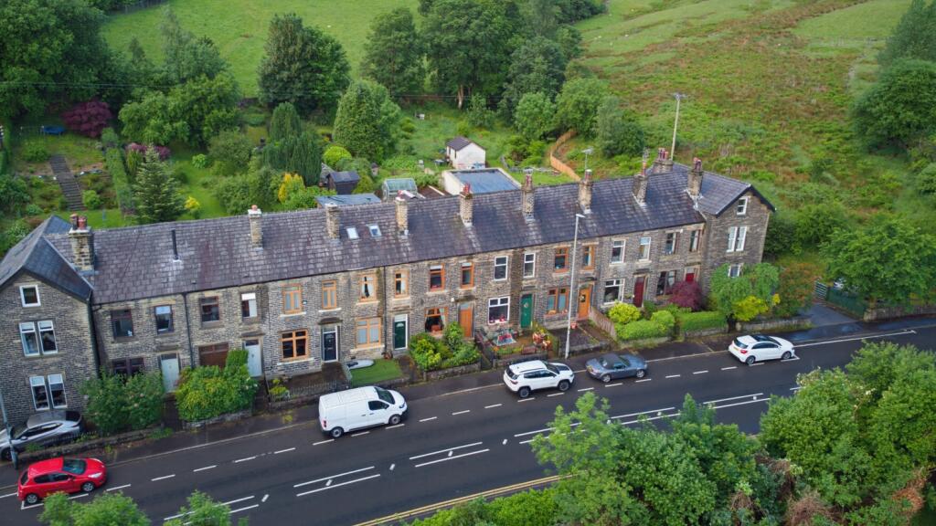 Main image of property: 6 WARRINGTON TERRACE, MANCHESTER ROAD, HUDDERSFIELD