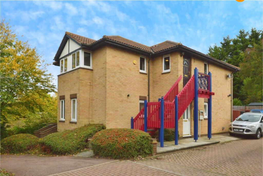 Main image of property: Pomander Crescent, Walnut Tree, Milton Keynes