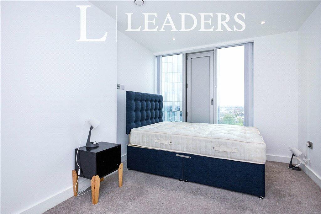 Apartment in Manchester, City Centre - View 3