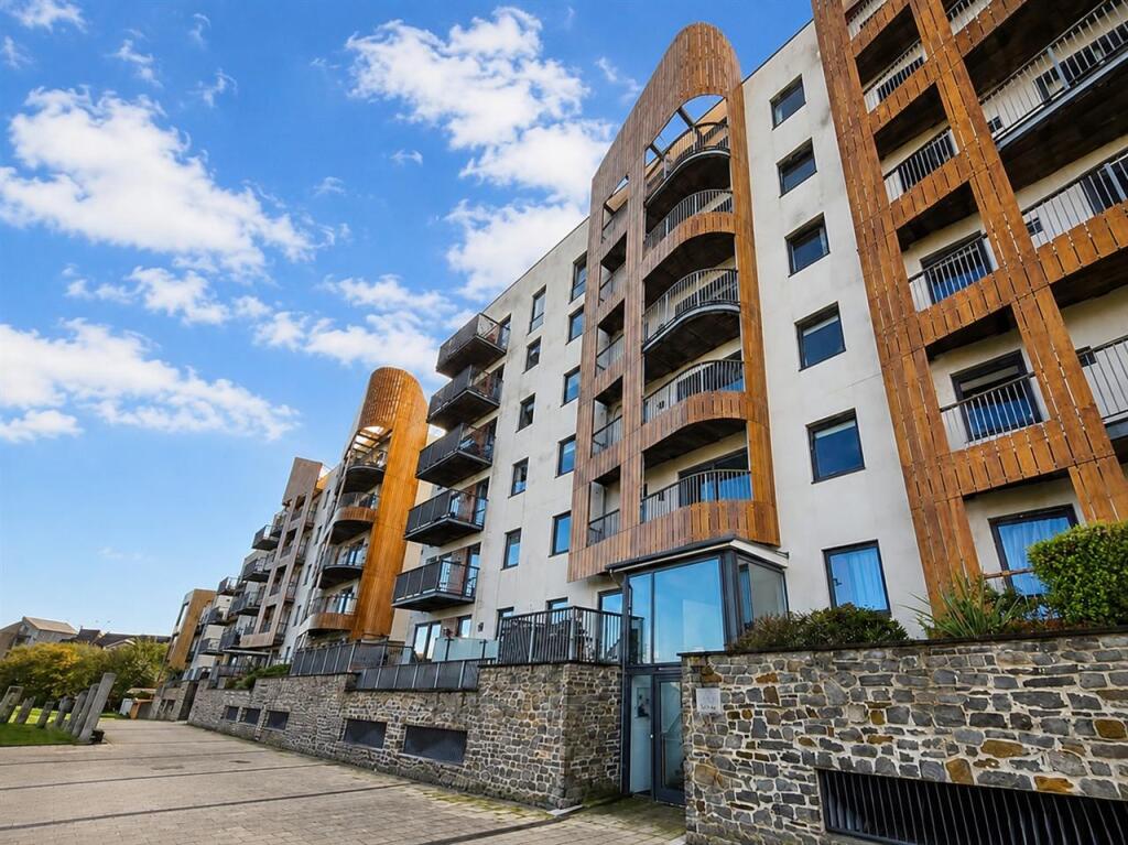 Argentia Place, Newfoundland Way, Portishead, Bristol