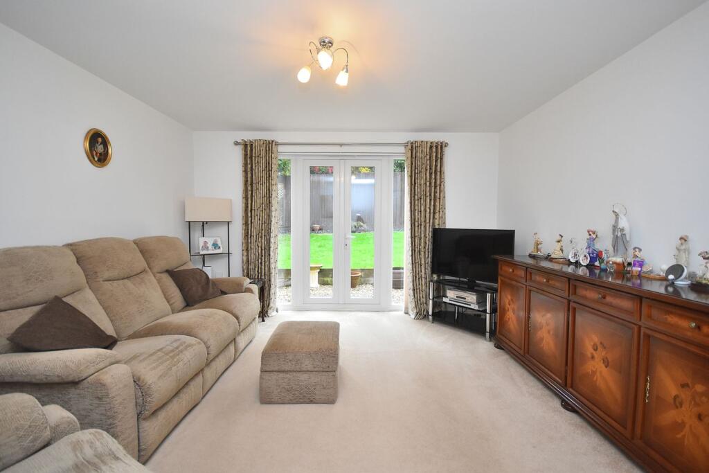 Hedgerow Lane, Northampton, NN3 photo 3