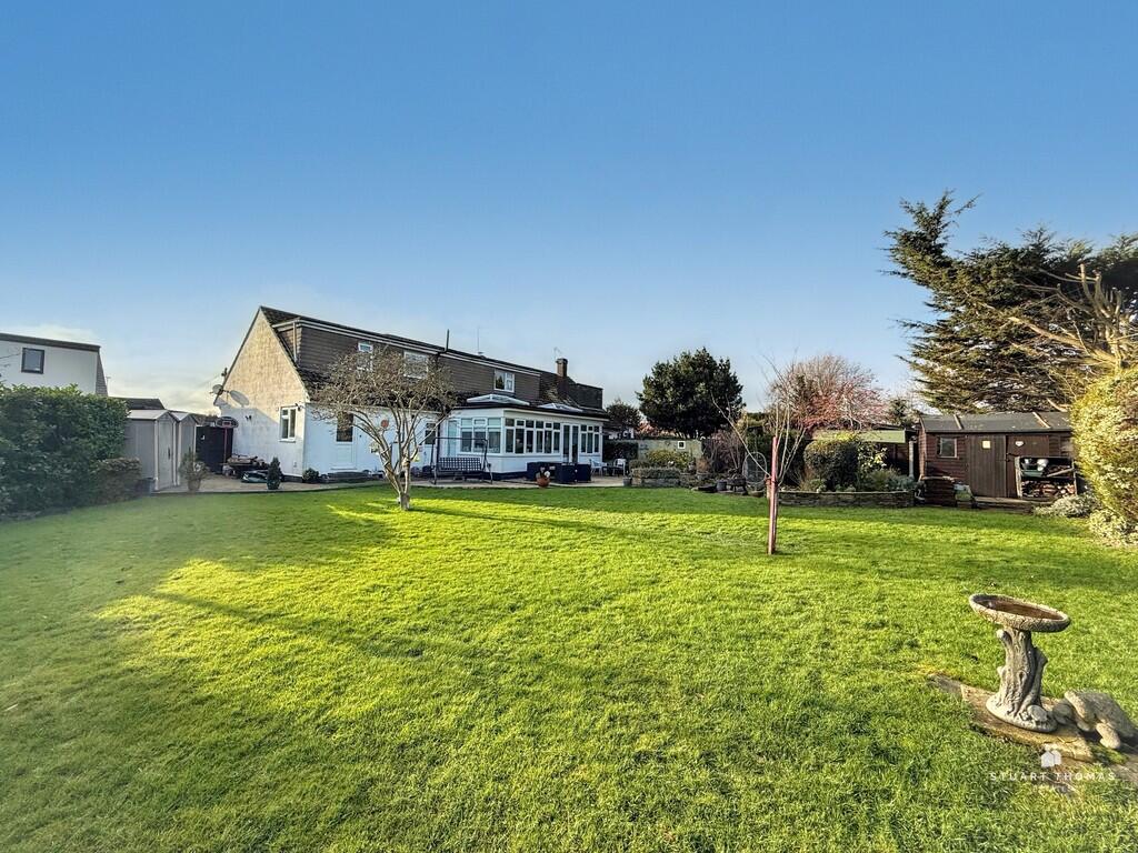 Main image of property: Silverthorne Close