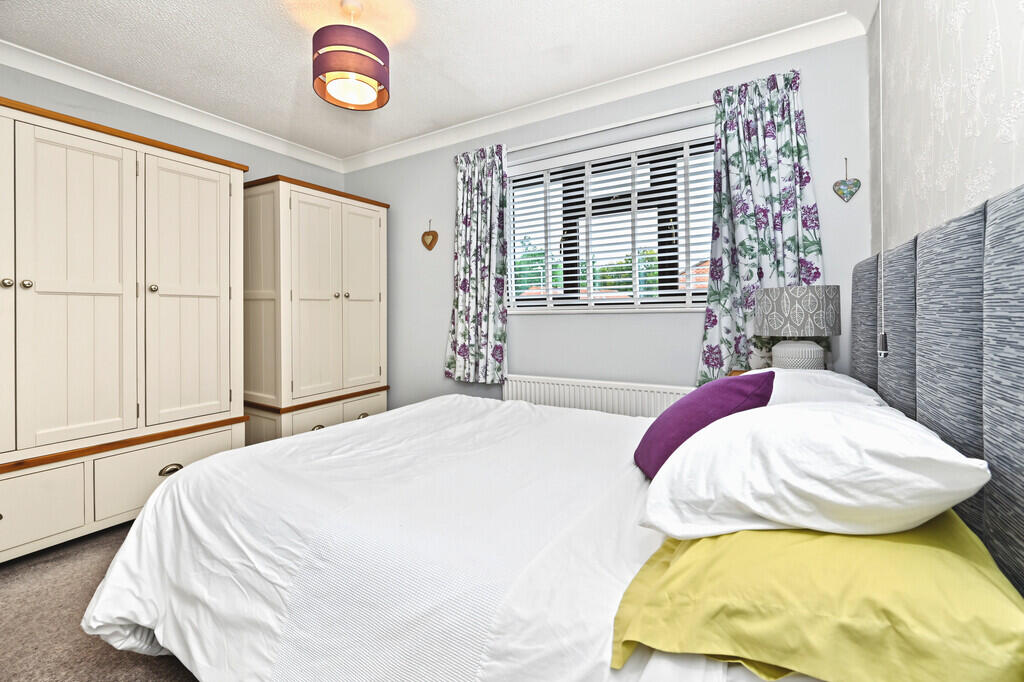 House in Stoke-on-Trent - More
