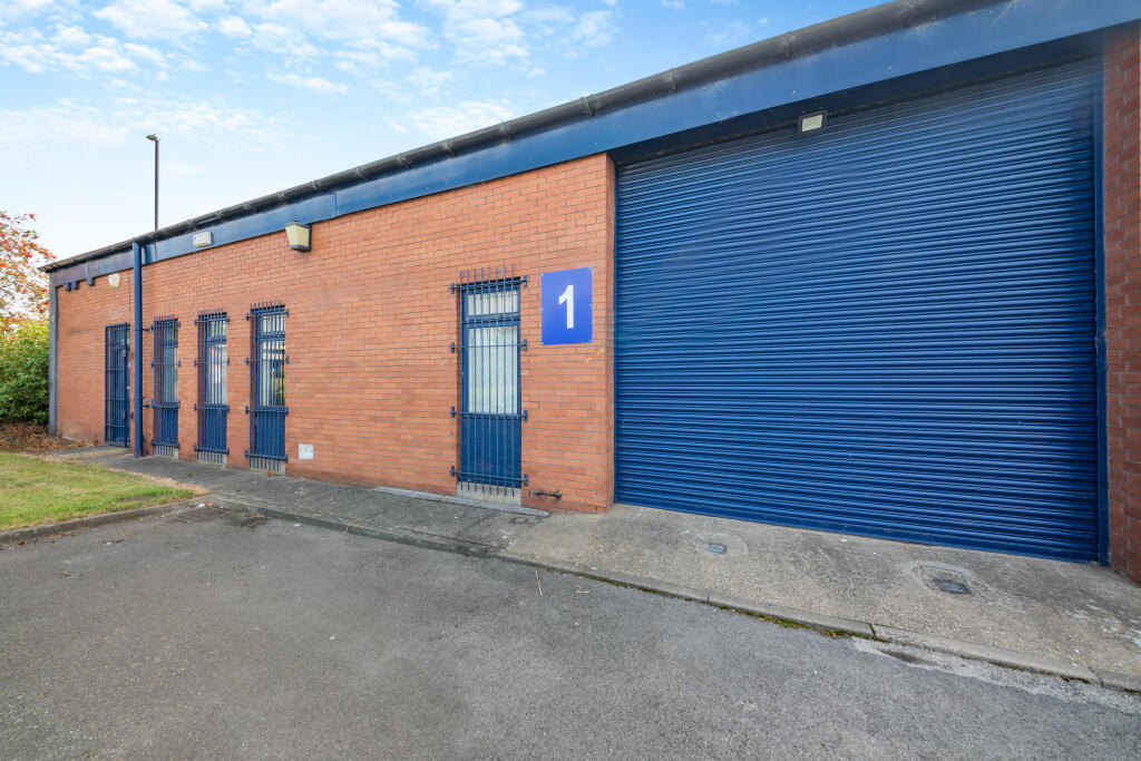 8616022-20240903_Glover_Industrial_Estate_Unit_1_09_Final.jpg