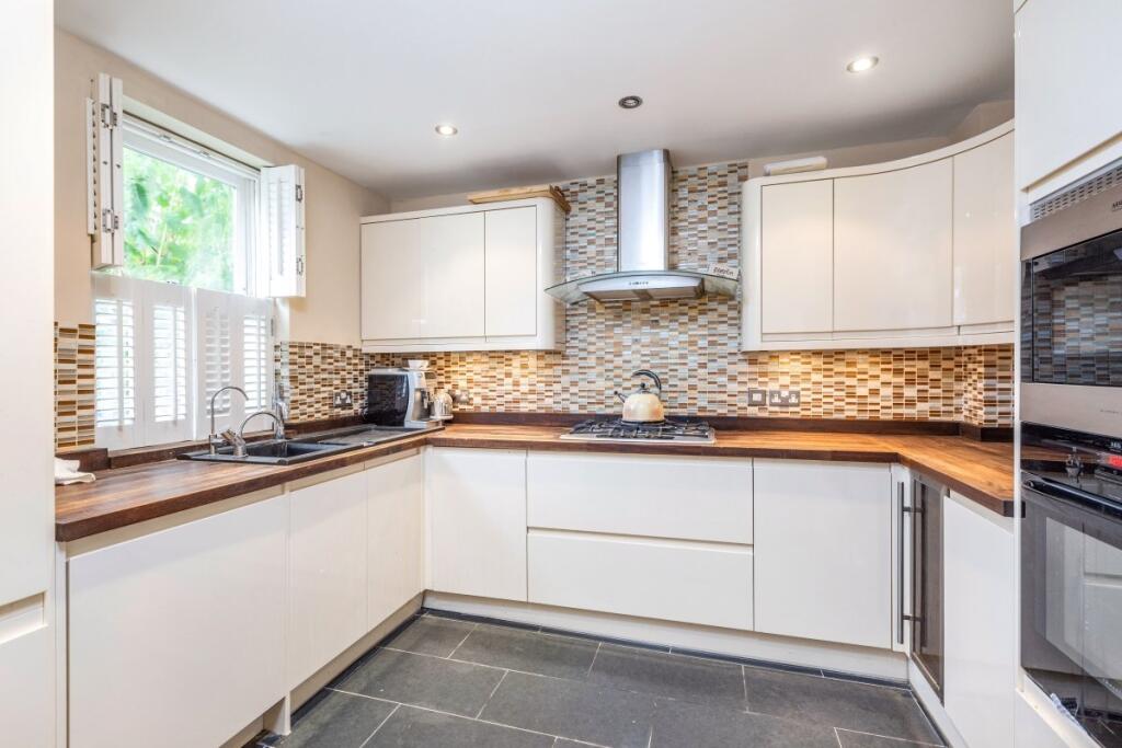 House in London - View 3