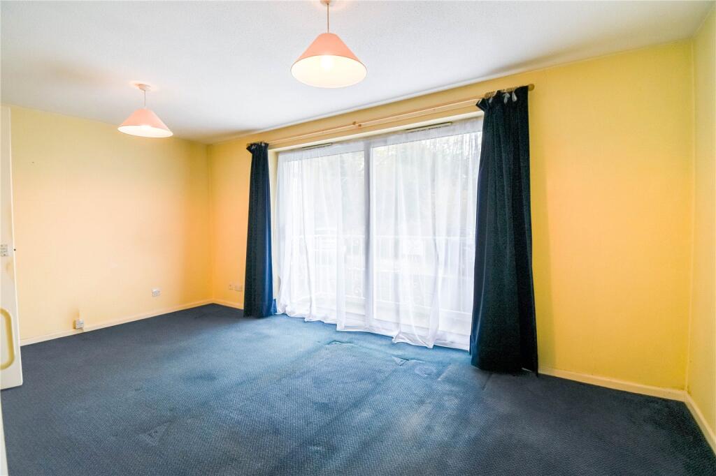 London Road, Newbury, Berkshire, RG14 - View 3