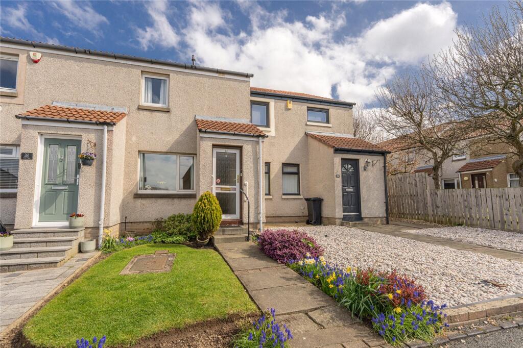 Main image of property: 33 Bughtlin Park, Edinburgh, EH12