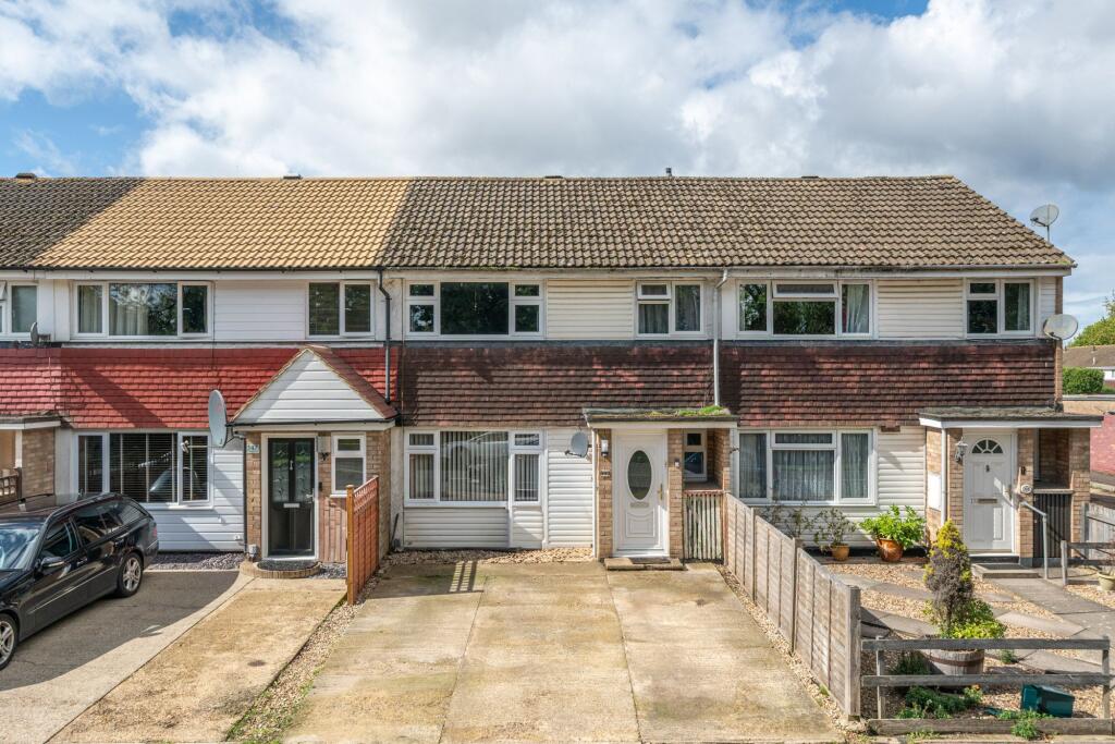Main image of property: St. Agnells Lane, Hemel Hempstead, HP2