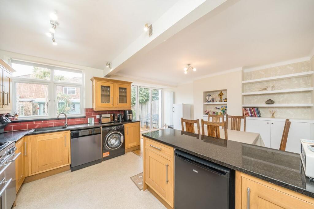 House in Twickenham - View 3