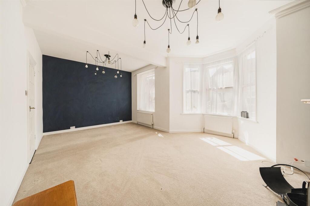 House in Weston-super-Mare, North Somerset - More