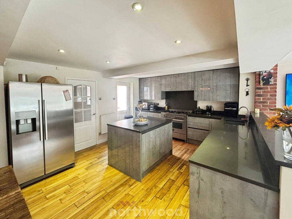 House in Doncaster, Hatfield - View 4