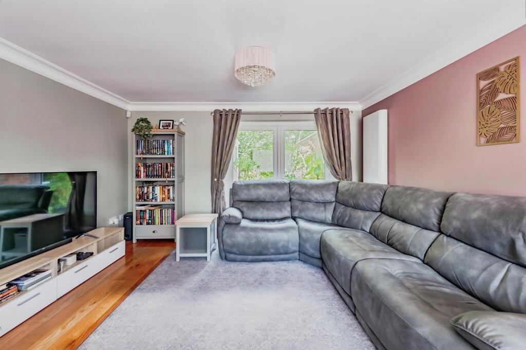 House in Mid Sussex, Worth - View 5