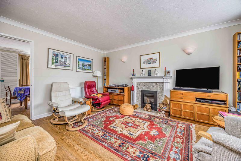 Westwood Close, Emsworth photo 2