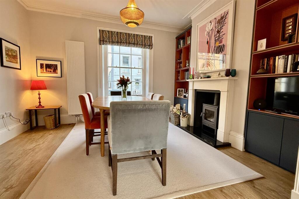 House in Gloucester - View 4