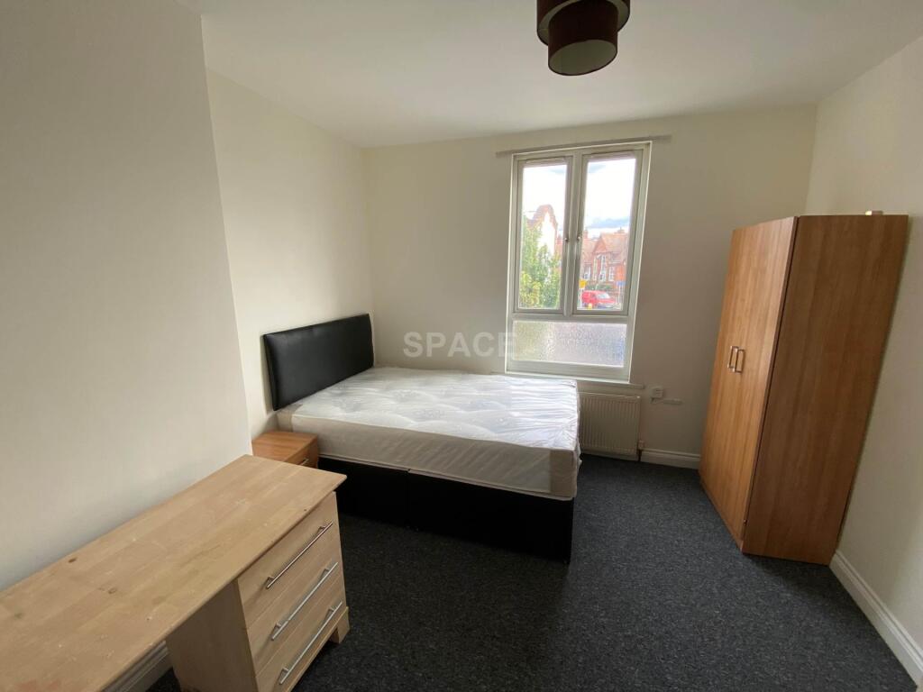 Main image of property: Wokingham Road, Earley, Reading, Berkshire, RG6 1LG