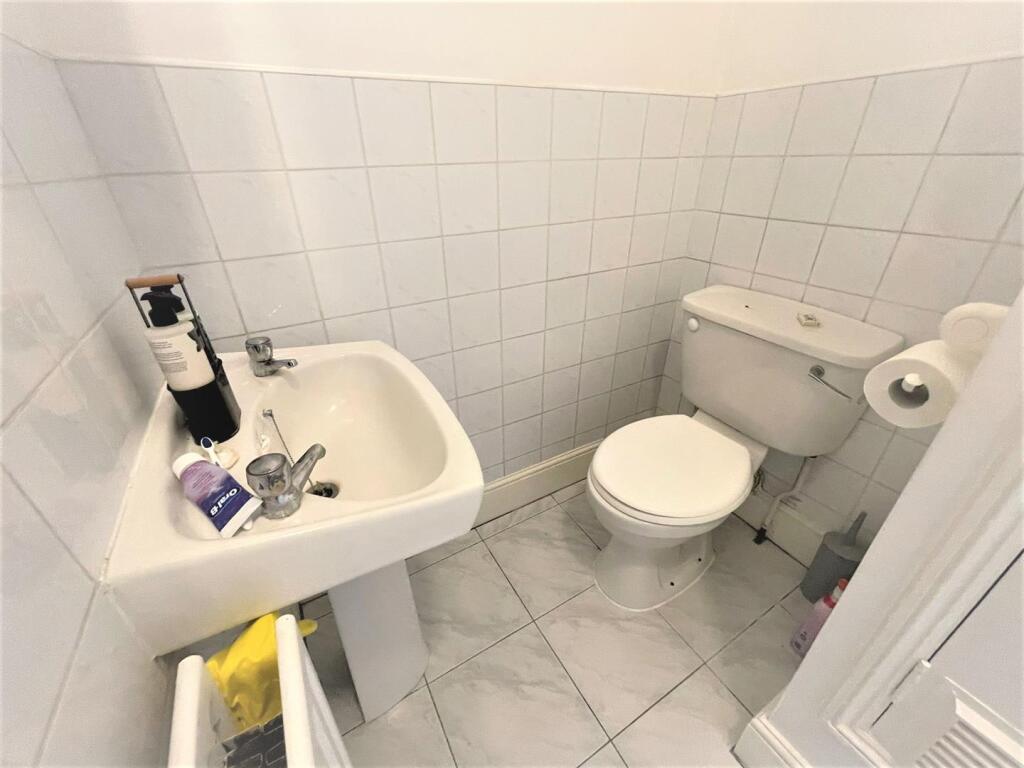 Apartment in Twickenham, Strawberry Hill - View 5