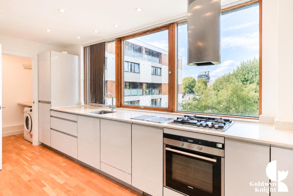 Apartment in London - View 3