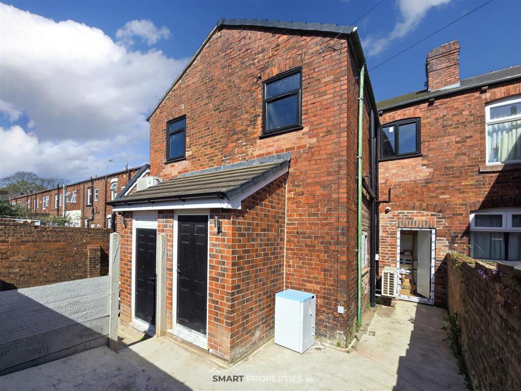 Main image of property: Wigan Road, Ashton-In-Makerfield, Wigan